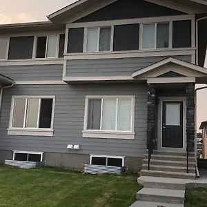 Apartment Close To Airport Yyc, Crossiron Mall Away From Lower Level Unit