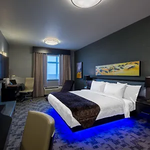 Applause Airport By Clique Hotel